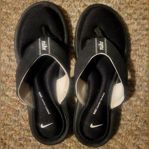 NIKE Women's Sandals